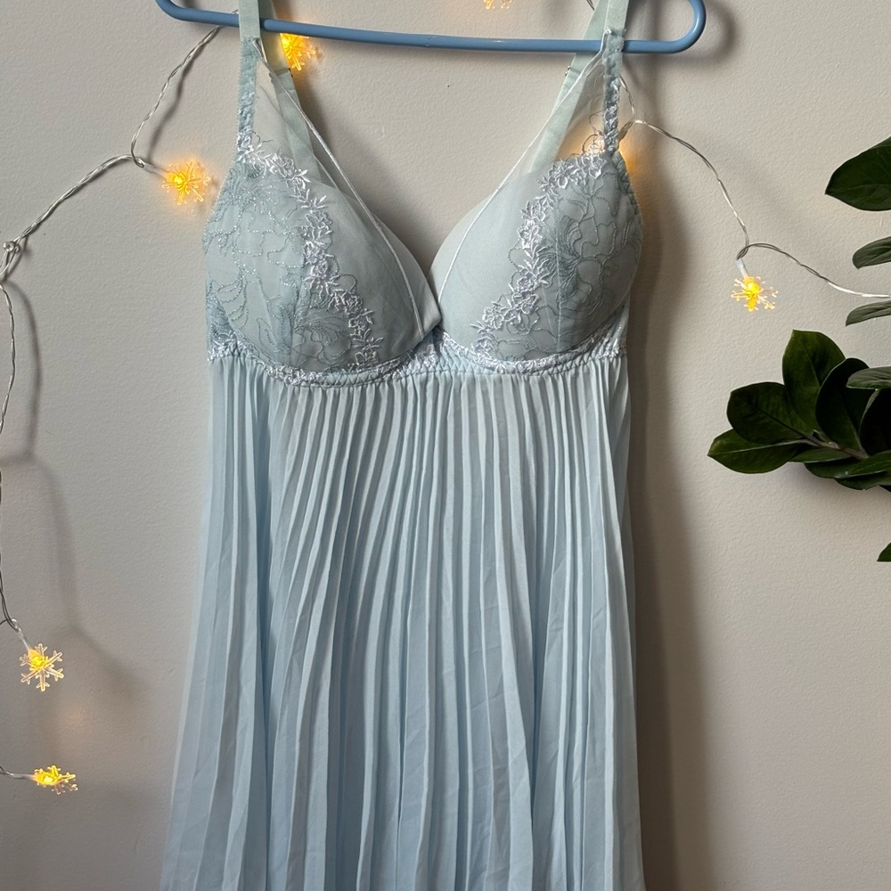 Elegant Light Blue Lace Chemise